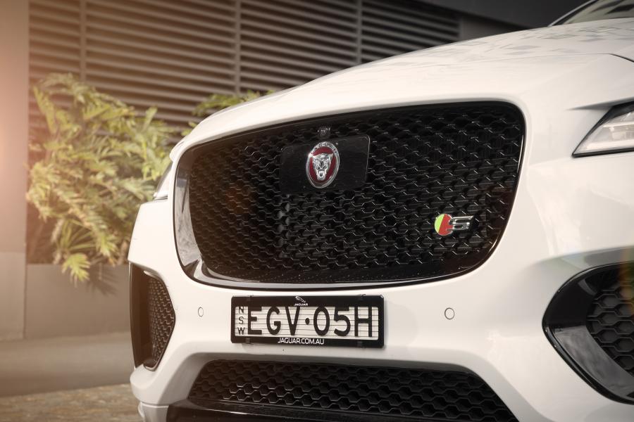Детали экстерьера Jaguar F-Pace S P380 AWD 2019 года  (AU) (фото 29 из 29)